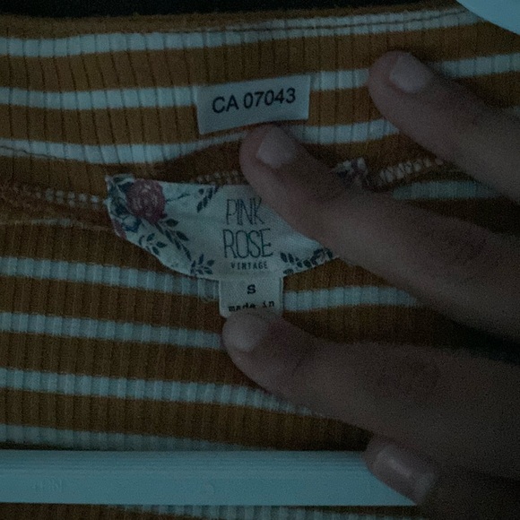 Yellow and white dress - Picture 2 of 4